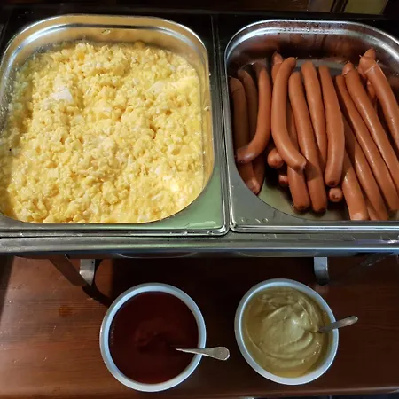 Hotel Restaurant Svejk 3*